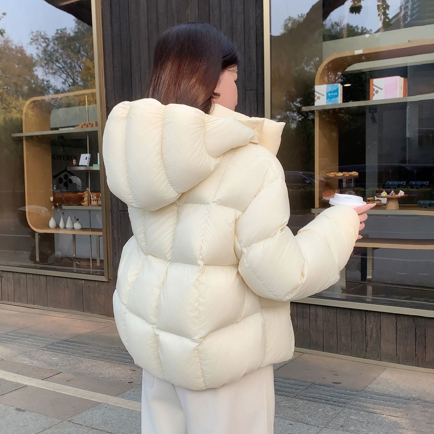 白色云朵泡芙短款羽绒服女款冬季2025新款女冬面包服女装保暖外套