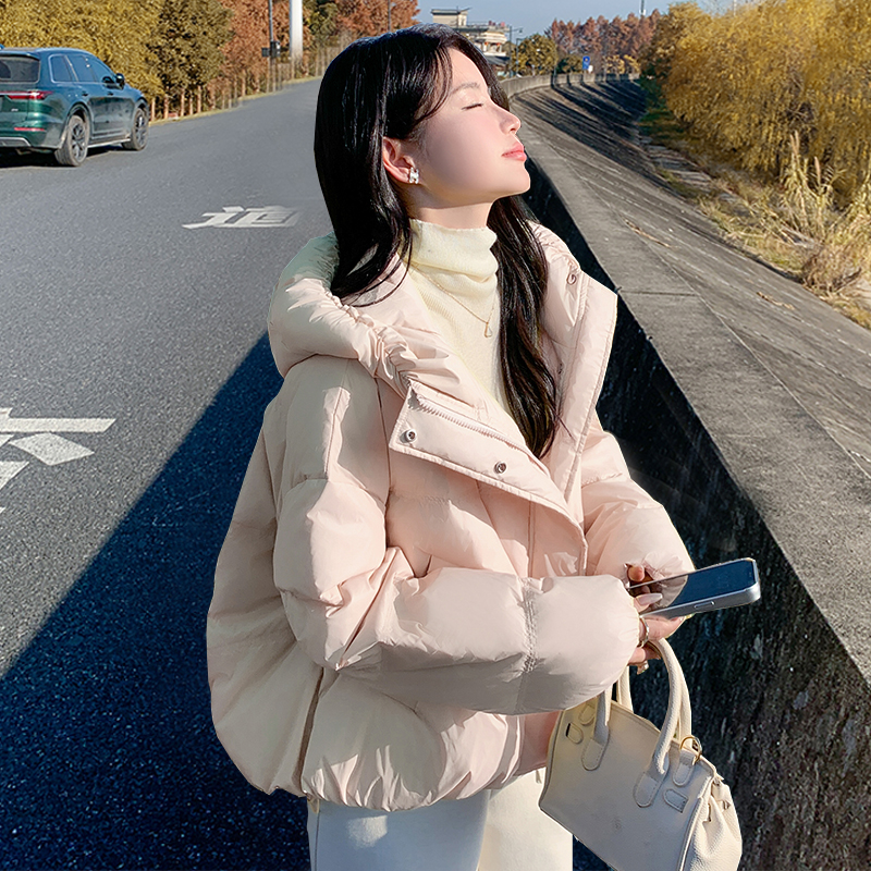 粉色短款花苞羽绒服女云朵龟背