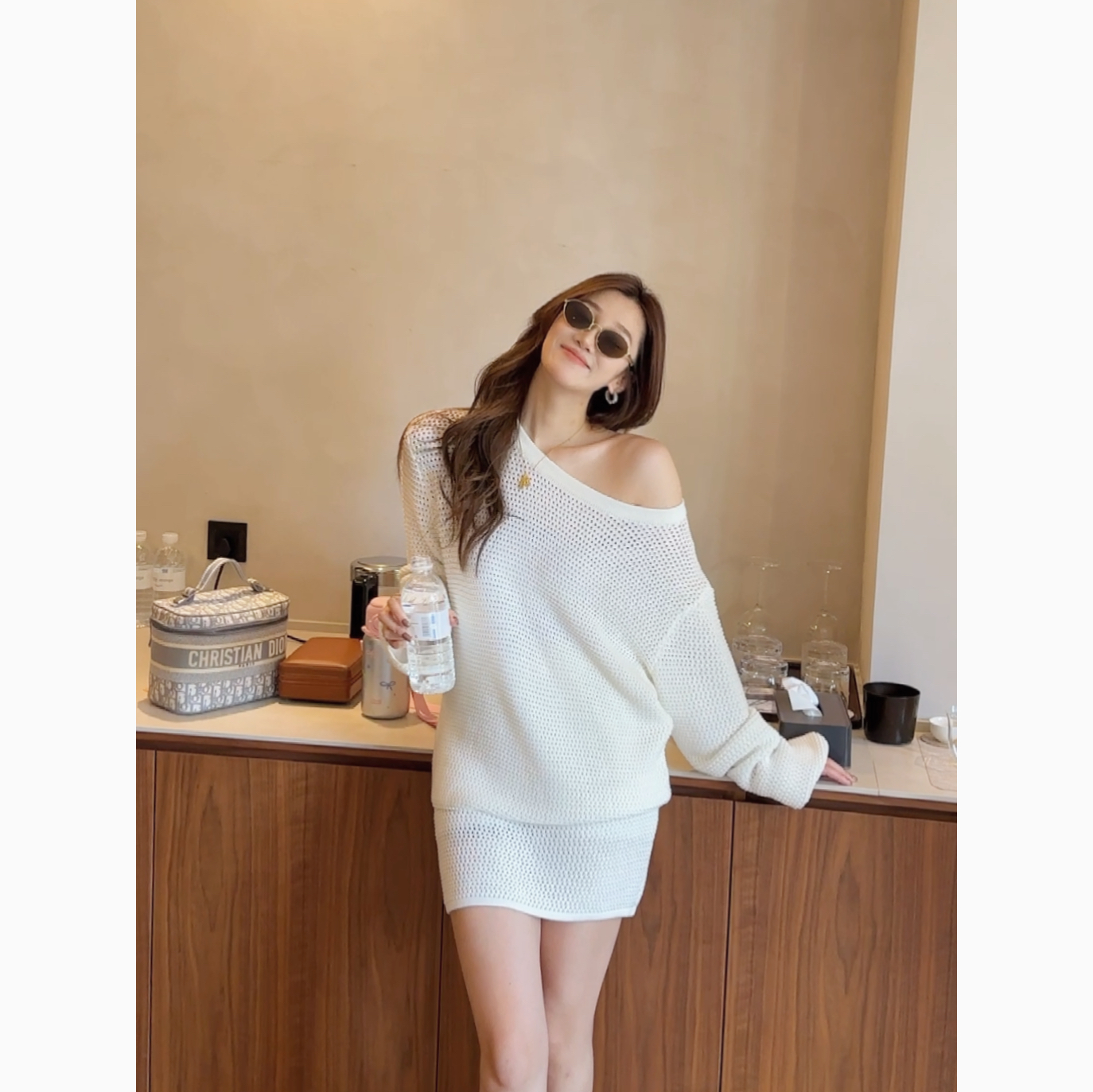 祝喜喜镂空露肩毛衣半身裙