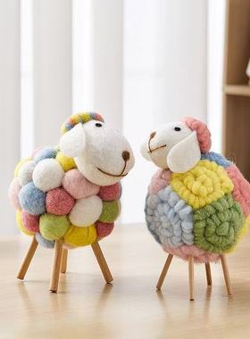 创意北欧羊治愈系小摆件客厅家居装饰品房间桌面电视柜儿童房摆设