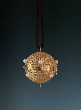 北京特色非遗手工艺银花丝鎏金珍珠镶嵌星球吊坠可打开顺丰包邮