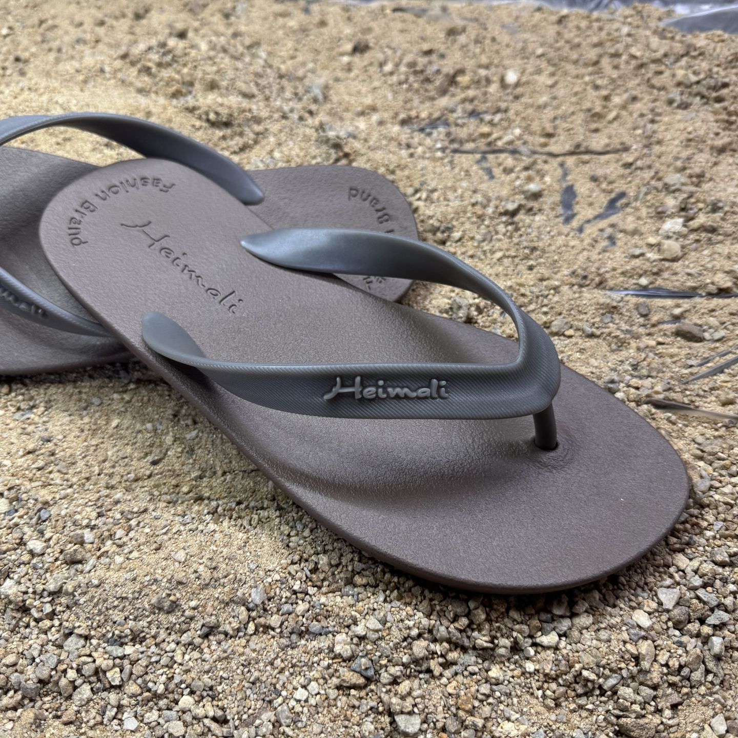 轮胎底越南橡胶人字拖ins网红同款夏季男外穿 防滑防臭沙滩拖鞋男