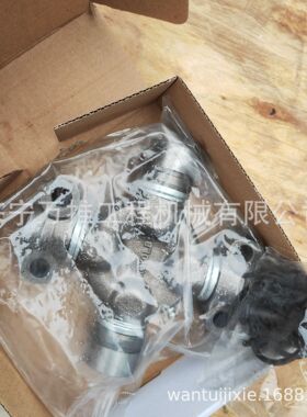 装载机WA600-3  十字轴  万向节总成  426-20-12620