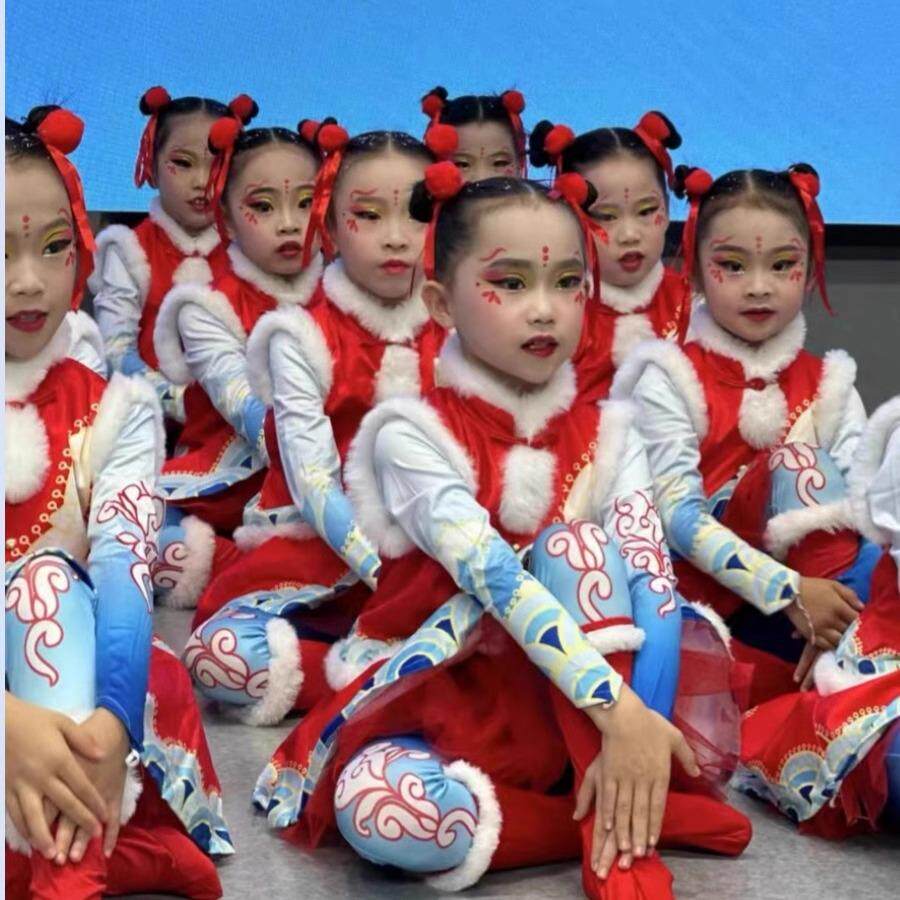元旦儿童喜庆拜年服演出服男女开门红表演服幼儿春节红灯笼舞蹈服