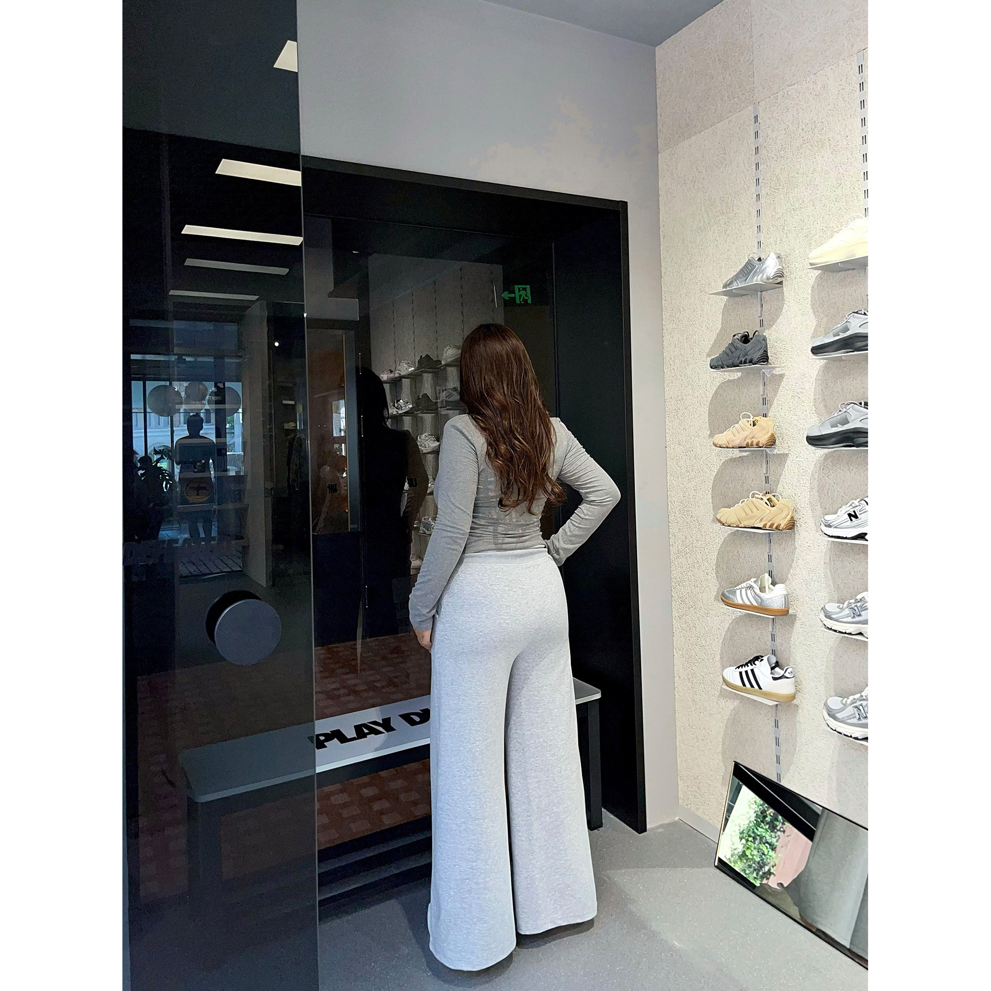 南黑微胖mm休闲运动时尚阔腿裤女秋冬季大码垂感宽松直筒百搭裤子