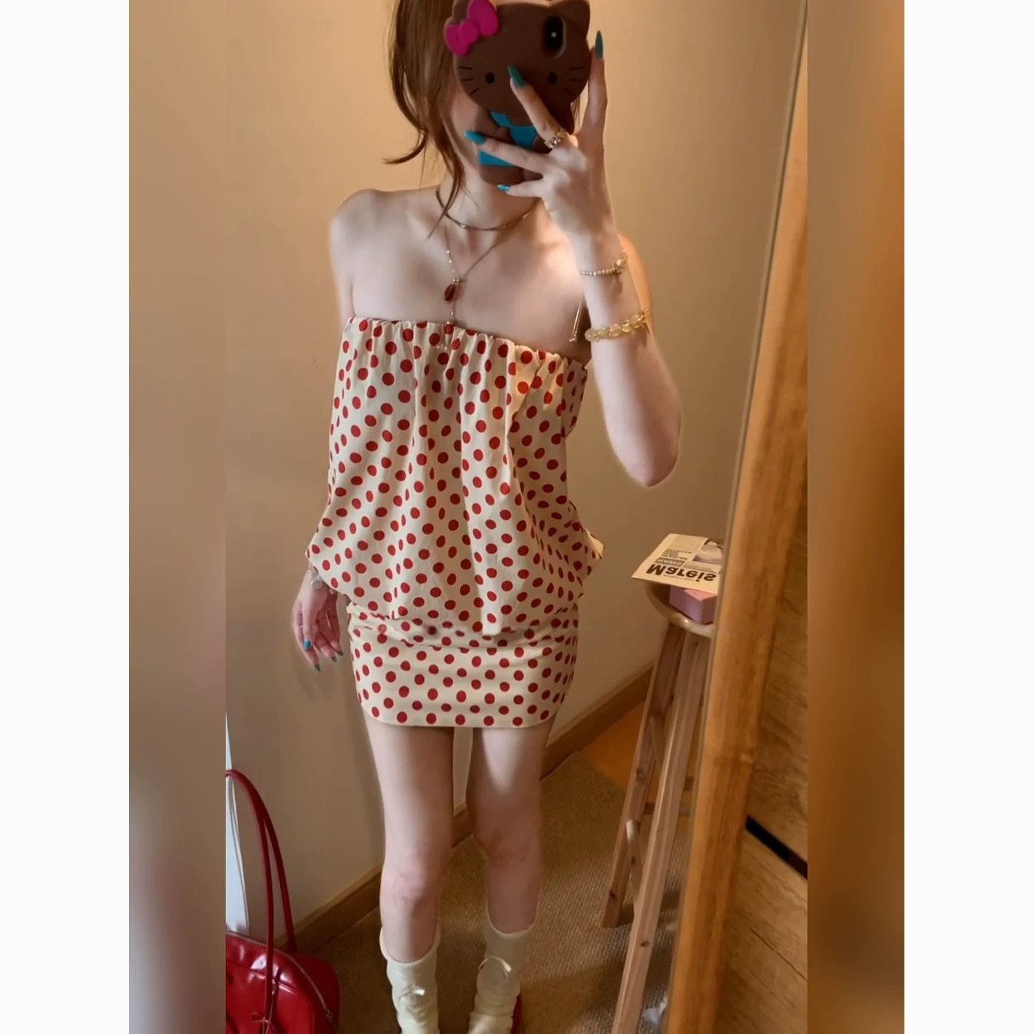 纯欲辣妹红色波点抹胸连