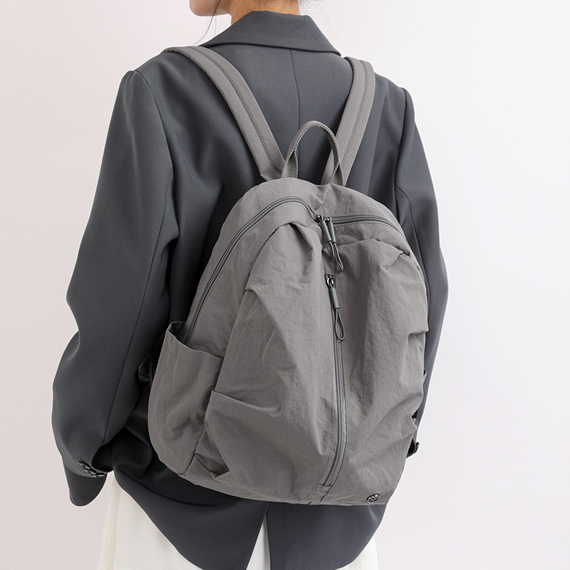 超轻便防水尼龙布双肩包女休闲