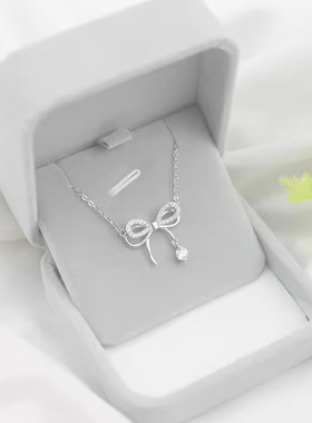 蝴蝶结项链女轻奢小众设计气质吊坠2026年新款高级感礼物送闺蜜