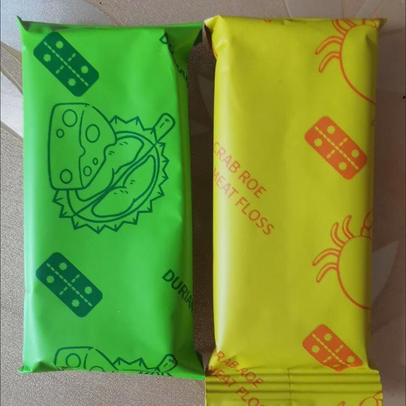 榴莲芝士双层脆饼干网红零食榴莲夹心薄脆办公室休闲小零食下午茶