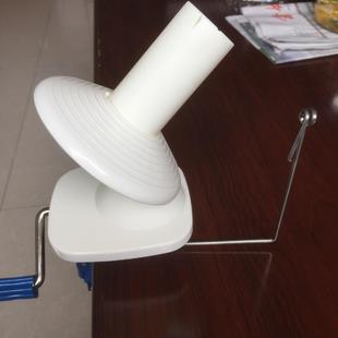 款 小型家用毛线绕线机器 手揺毛线绕线机 打球器