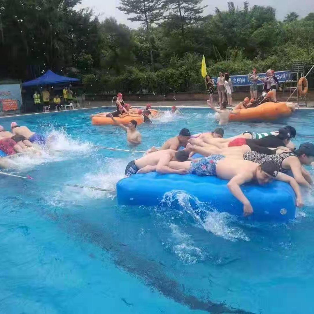 充气浮桥组合浮排浮漂浮台大型蜻蜓点水乐园浮萍闯关水上气垫设备