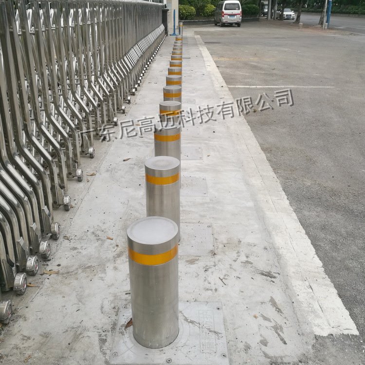 步行街路口防撞拦车桩液压升降杆219直径304不锈钢电动路障厂家