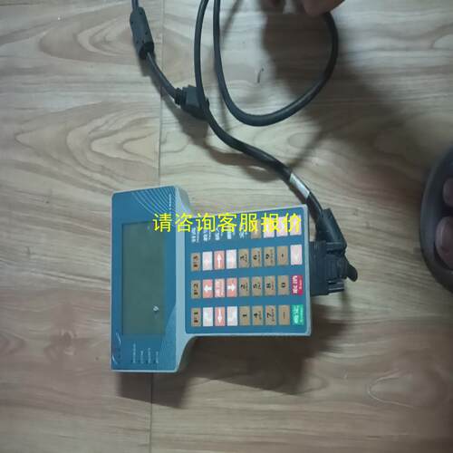 询价二手XT点胶机TV5500-B12手柄成色如图，屏幕那里不知