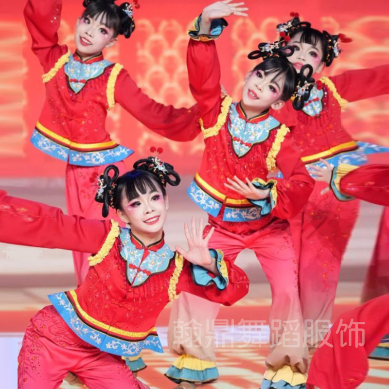 泥娃闹春韵儿童演出服元旦福娃萌娃闹春表演服群舞喜庆新春灯笼