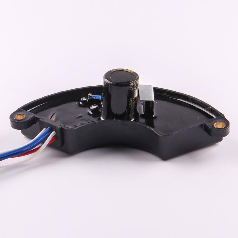 5KW 汽油发电机电压调节器 单相稳压器 AVR 250V 470uf