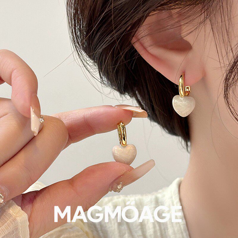 法国【设计师】MAGMOAGE丨真金电镀丨珐琅白色爱心耳扣丨小众耳环