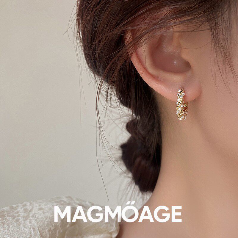 MAGMOAGE金色编织小粒珍珠耳环