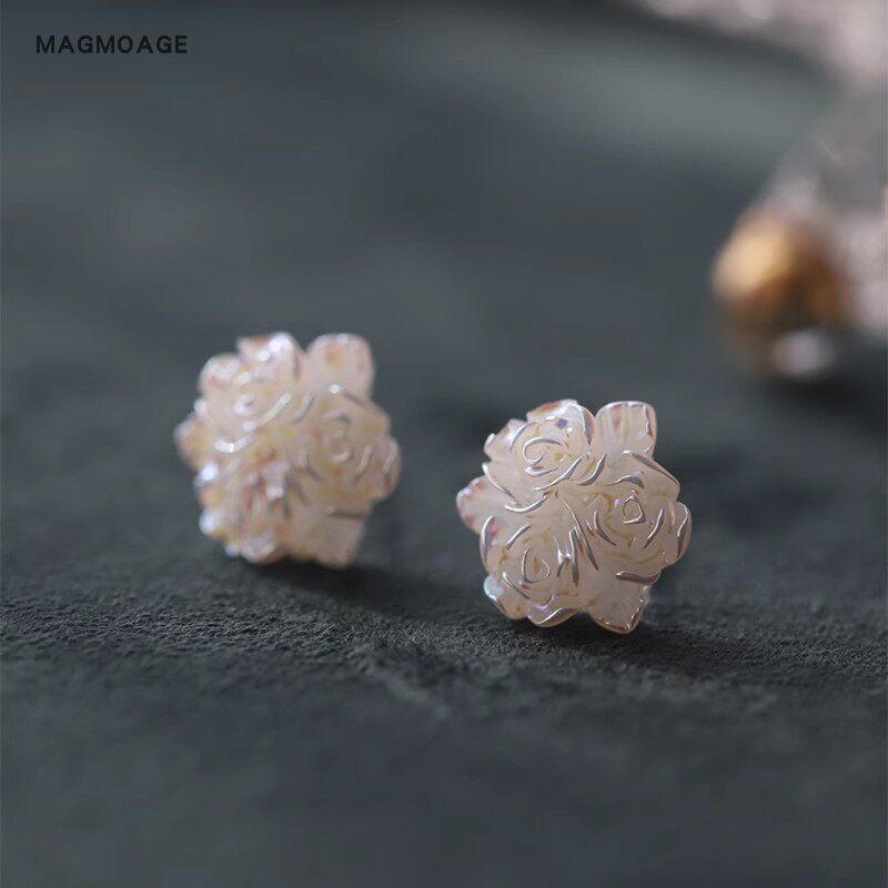 法国【设计师】法式复古白色玫瑰花耳钉小众设计感花朵短发耳环
