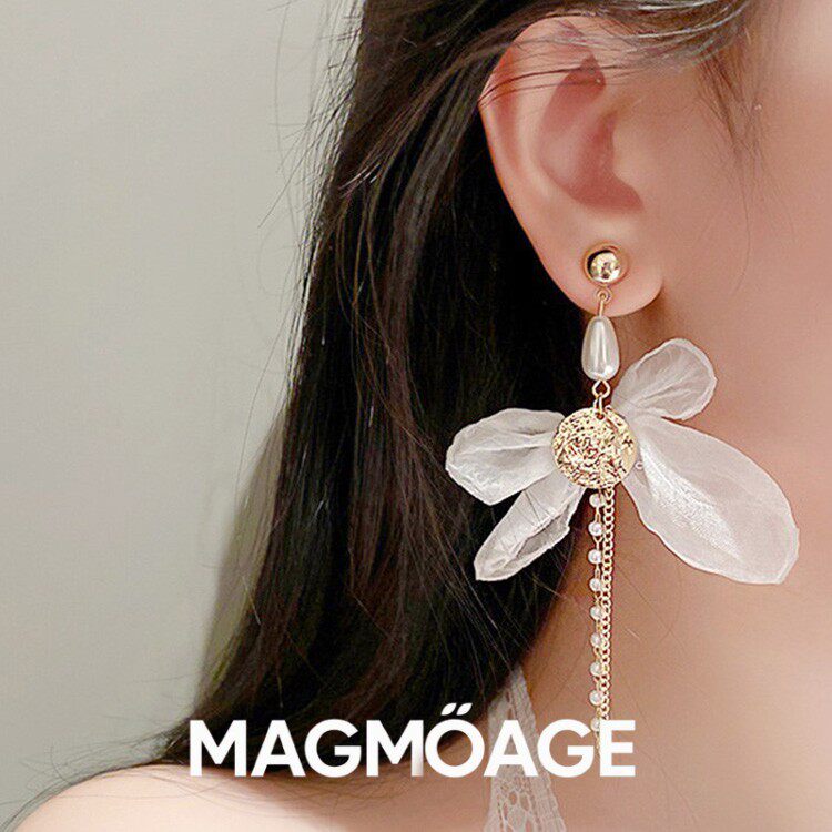 MAGMOAGE白色珍珠流苏蝴蝶结耳环