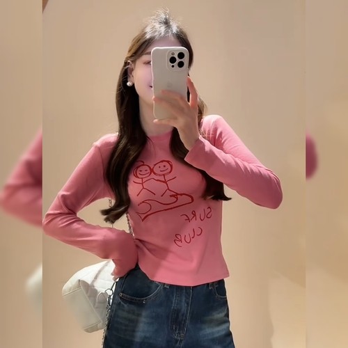 简约时尚涂鸦粉色上衣女
