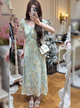 法式温柔风系带绿色连衣裙夏季新款时尚高级感超好看宽松显瘦裙子