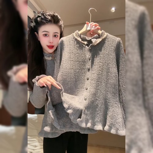 设计感木耳边灰色上衣女