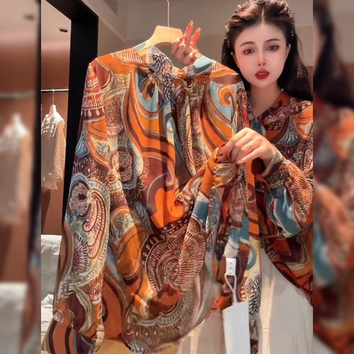 松弛感慵懒风印花防晒衬衣