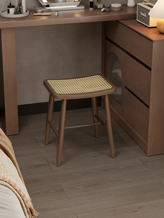 季节木语实木化妆凳主卧简约马鞍凳家用藤编板凳方凳卧室梳妆凳子
