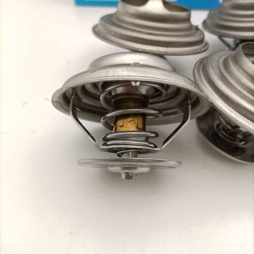 原厂WP12P13发动机内置节温器71度76度79度83度调温器高品质