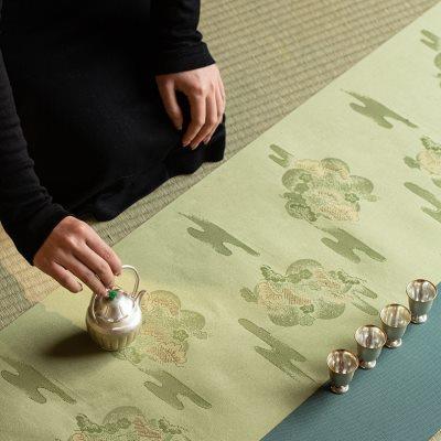 归云居 云松茶席 织锦金丝提花工艺手工布艺棉麻桌旗餐垫知舍原创