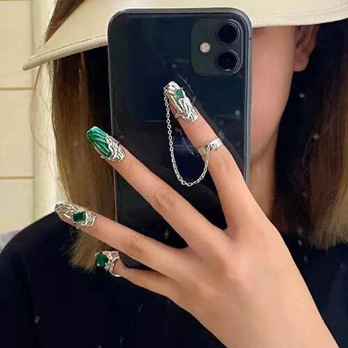 绿色高级感指甲戒护指护甲套气质显白冷淡风蛇院女孩冲啊