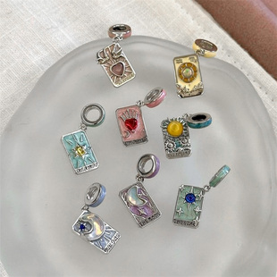 「命运之轮」太阳爱心塔罗牌吊坠项链滴釉新款小众送礼物锁骨链女