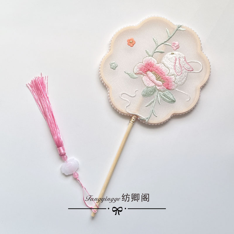 古风扇子刺绣兔子中秋表演儿童成人团扇汉服旗袍舞蹈走秀拍照扇图片