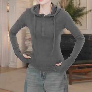 加绒加厚灰色连帽卫衣女款2025秋冬今年流行大码胖MM修身内搭上衣
