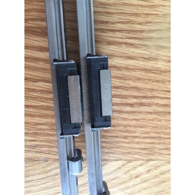 THK直线滑块 RSR12ZM ,两条实物图,全新,120元