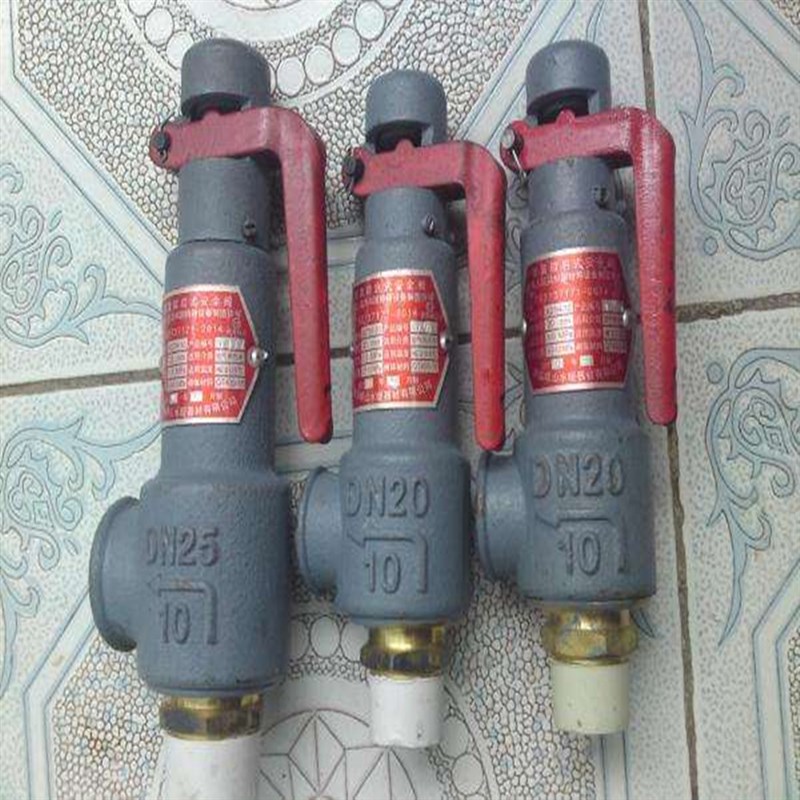 A27T-16青岛汇丰安全阀微启弹簧式安全阀丝口安全阀泄压阀DN15-50
