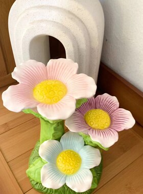 手绘釉下彩花朵造景摆台梦幻陶瓷花朵首饰托盘支架阶梯金丝熊装饰