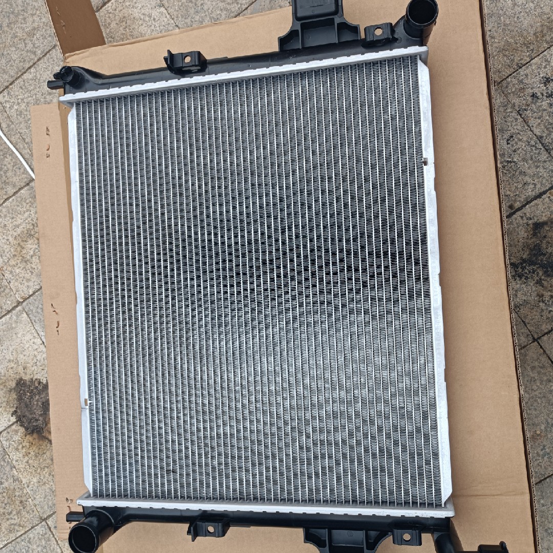 吉普jeep大切诺基指挥官08大切老大切3.7/4.7/4.0水箱冷却器冷凝