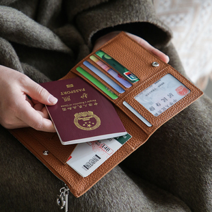 简约头层牛皮质感拉链护照夹女钱包一体超薄便携多功能证件收纳包