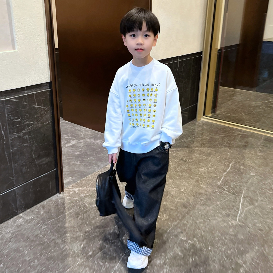 男童秋季时髦休闲卫衣