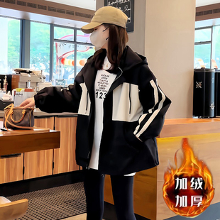 巨好看的厚外套加绒2025新款今年流行爆款冬季百搭减龄撞色冲锋衣