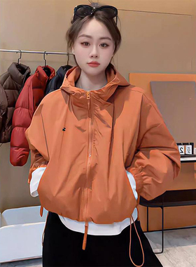韩里韩气的外套女2025新款爆款高级感秋季百搭连帽小个子夹克上衣