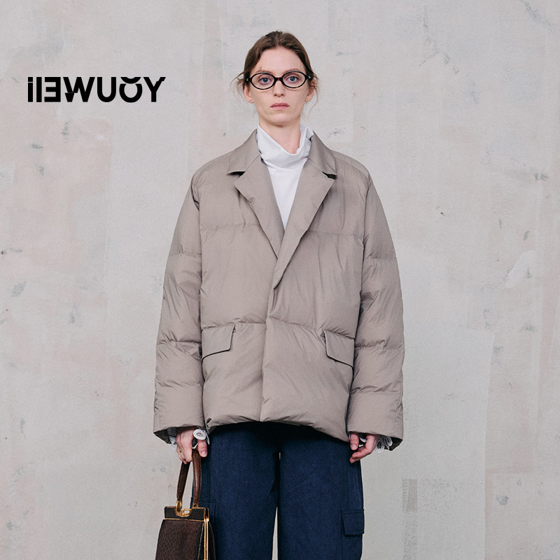 有尾女装复古西装领超轻短羽绒服