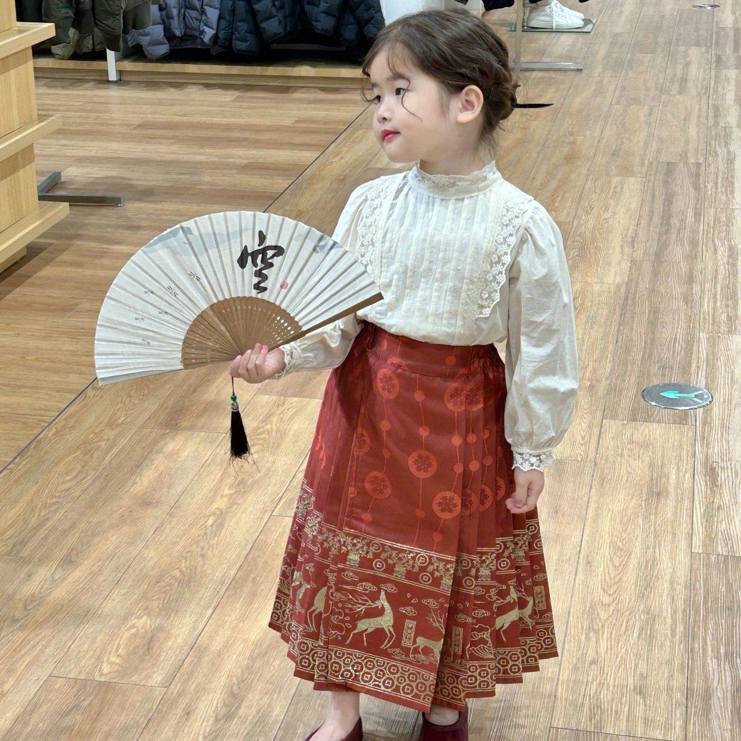 2026春秋新款织金马面裙童装衬衫新中式汉服双面刺绣女童高端礼服,童装/婴儿装/亲子装,汉服,淘宝优惠券,粉丝福利购,淘宝优惠卷