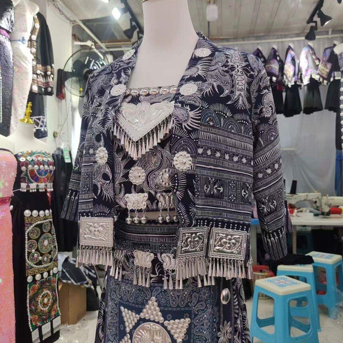 新款女士服饰民族蜡染披肩旅拍套装外套服装上衣民族服饰苗族演出