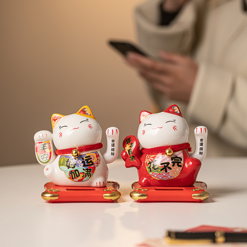 招财猫太阳能汽车摆件自动招手办公桌面家居客厅装饰品开业送礼品
