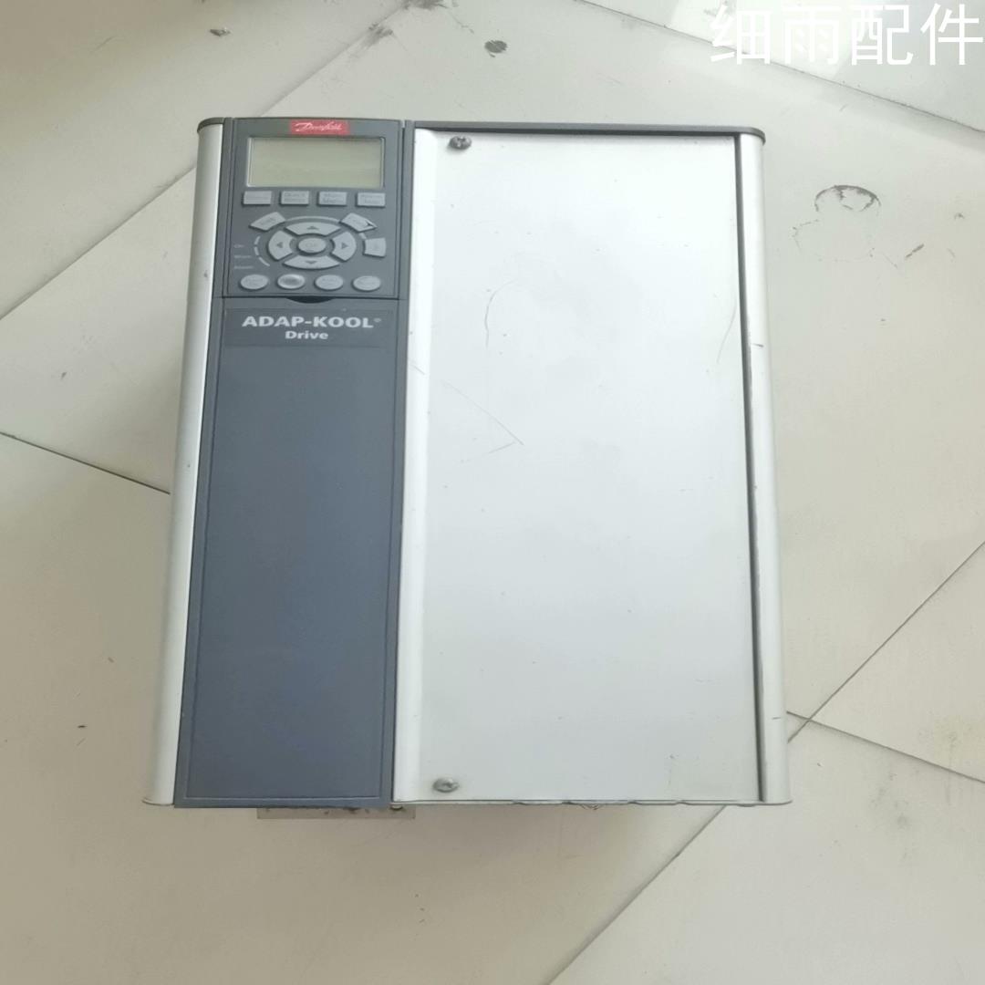 议价(细雨配件)拆机丹佛斯AKD102系列变频器AKD102P30KT4E2