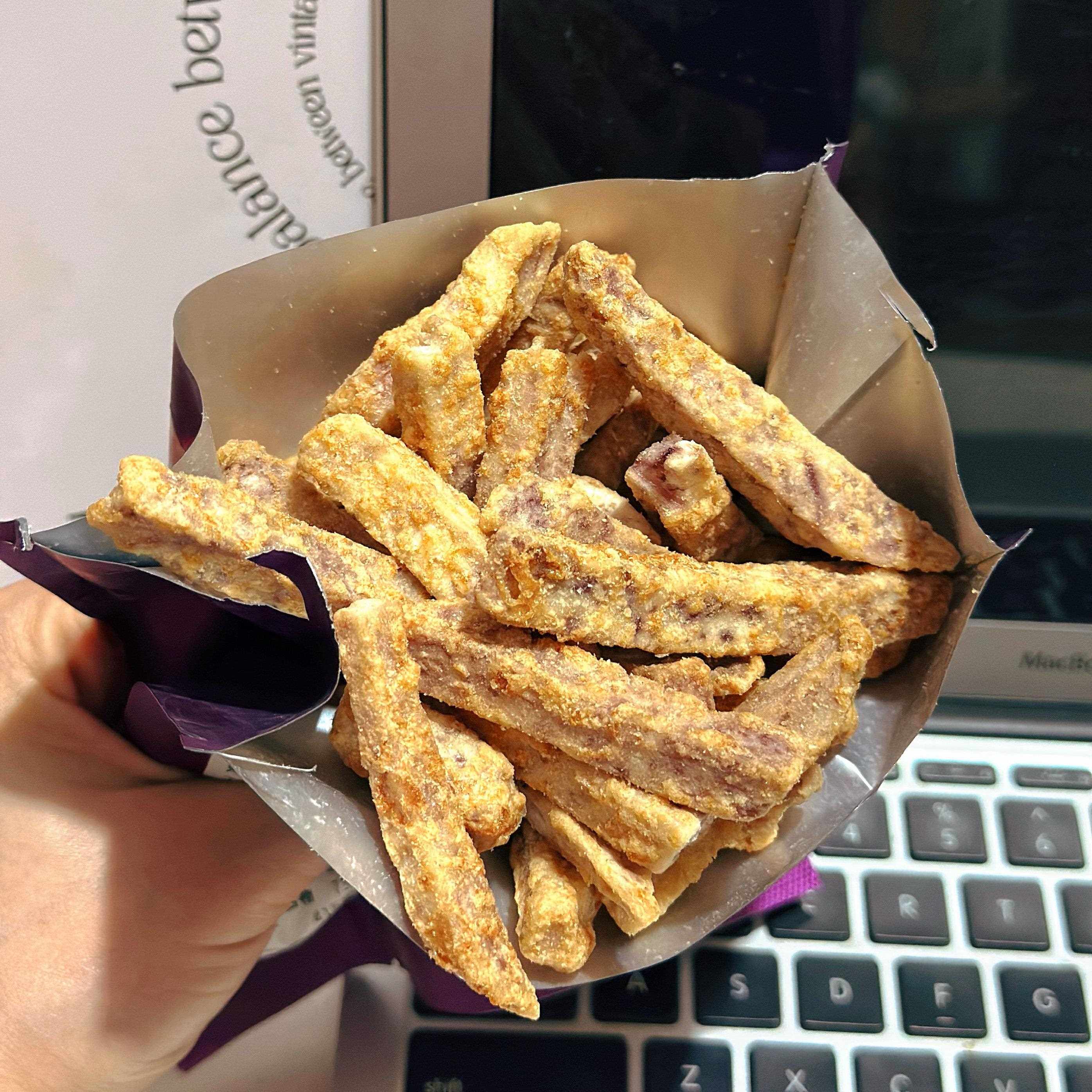 这也太好吃瞭叭！越南荔浦芋头蟹黄香芋条干特产芋头条香芋零食