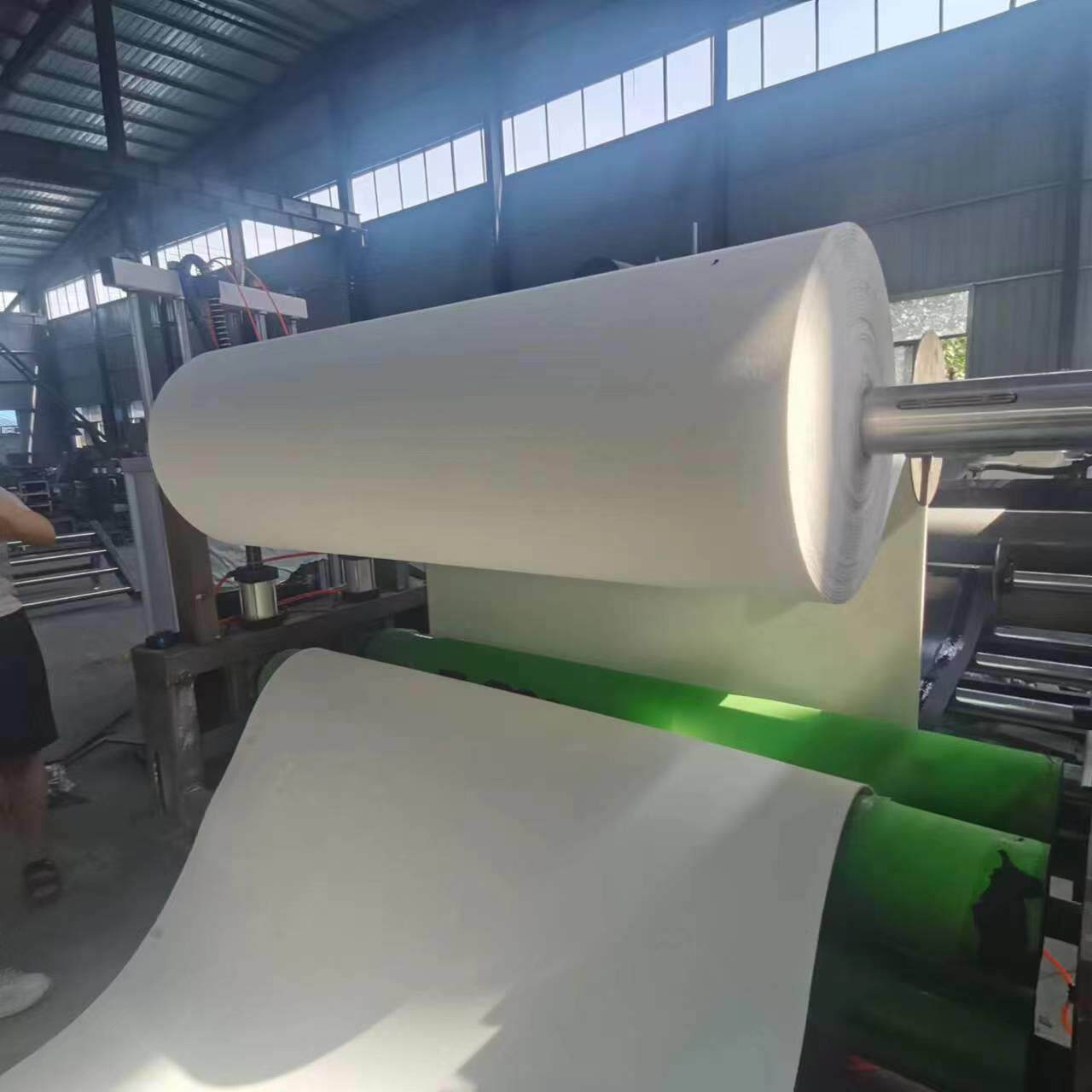 卷对卷三种xpe发泡隔音板涂胶复合泡棉贴面机 橡塑板玻纤布贴布机