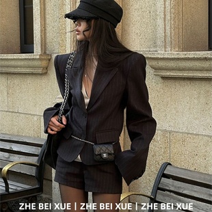 女御姐风翻领条纹长袖 独特漂亮冬装 西装 包臀短裤 一整 外套修身 套装